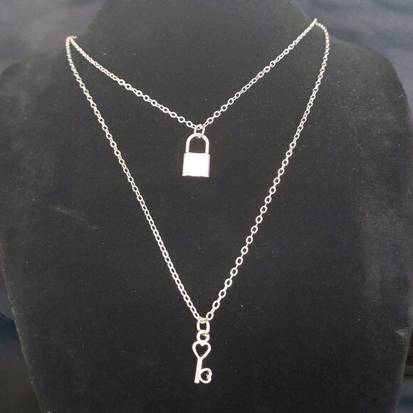 WHITE GOLD PLATED HEART KEY LOCK UNISEX PENDANT NECKLACE WITH INSPIRATIONAL CARD - Picture 9 of 9